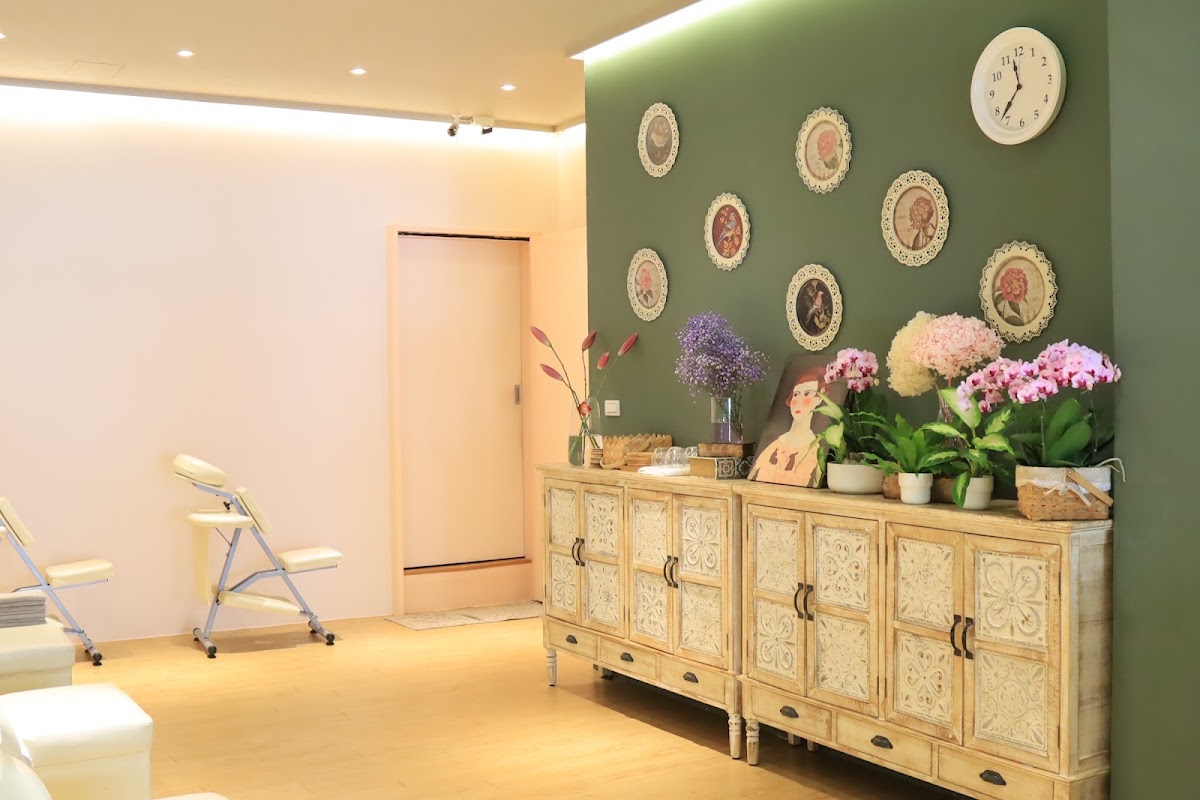 莘蓓芳療 Hsin Pei Aromatherapy-身體油壓指壓按摩|腿部消水腫|頭部放鬆|孕婦按摩|美胸精油SPA|美容做臉|新北板橋區|府中捷運站 店內環境照片 3
