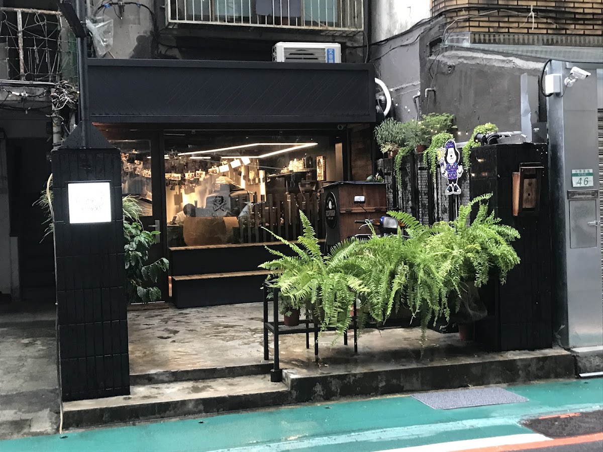 RockyDoggy Coffee Store/咬滾狗狗咖啡館 店內環境照片 3