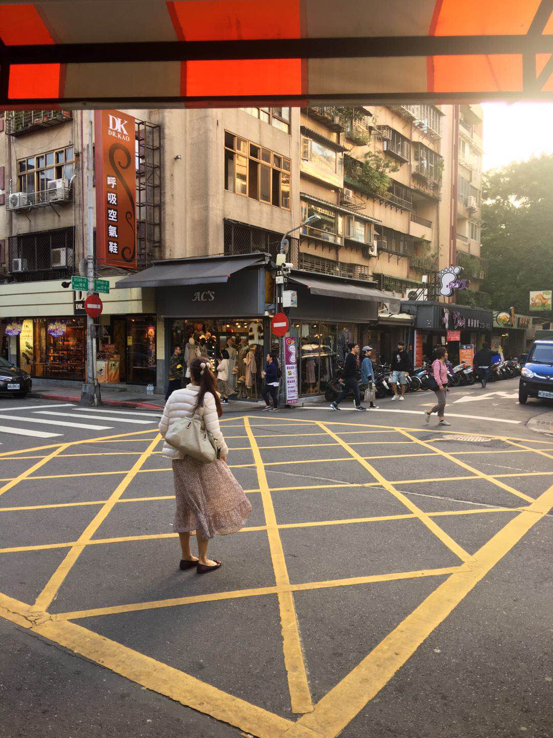 Andy's Piercing Shop Andy穿耳洞銀飾專門店 店內環境照片 2