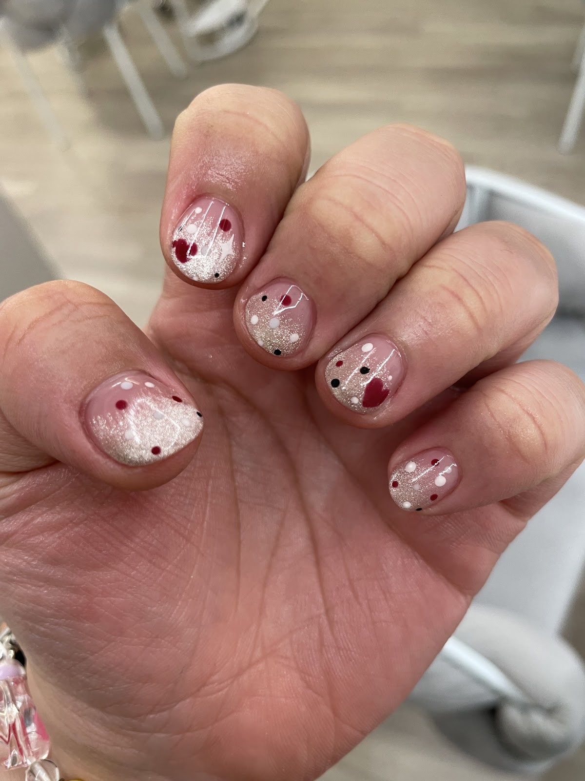 ON NAIL 上上美學 昆陽店 店內環境照片 4
