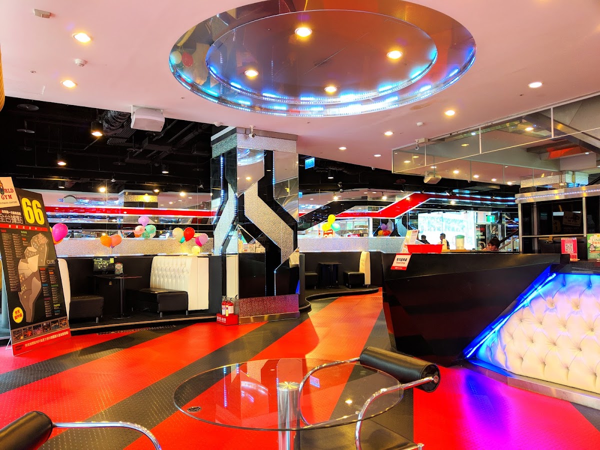 世界健身俱樂部 桃園復興店 店內環境照片 3