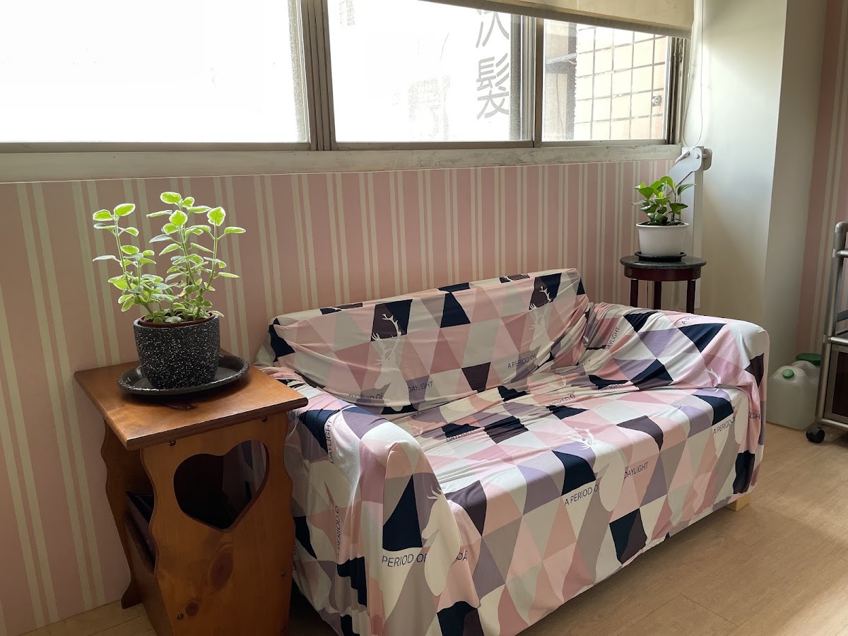 香香身心靈spa 台中精油spa 台中花精 台中孕婦按摩 台中體雕 七輪按摩 撥筋 耳燭 頌缽 台中美胸按摩 店內環境照片 4