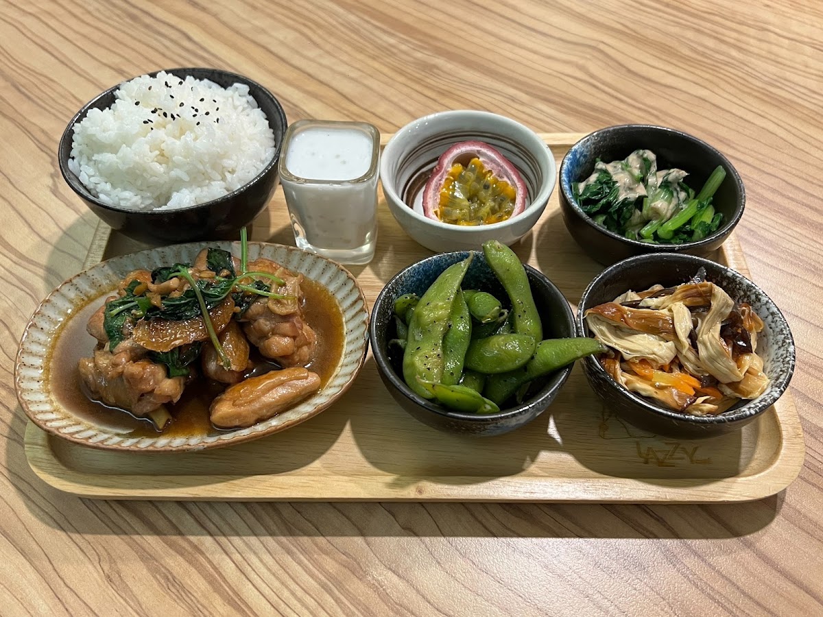 Lazzy Cafe 寵物餐廳 Pet Friendly Restaurant （附設寵物美容&本店沒有提供店狗與客人互動，現場只有客人的狗） 店內環境照片 5