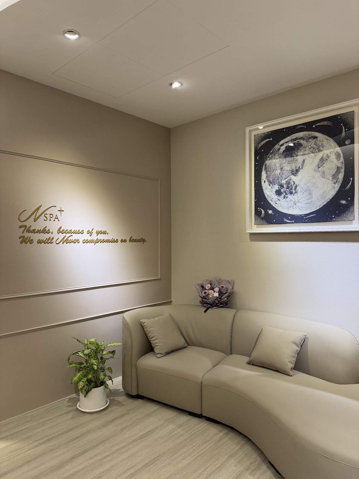 N SPA東興旗艦館-台中體雕精油按摩-孕婦按摩-產後SPA推薦 店內環境照片 3