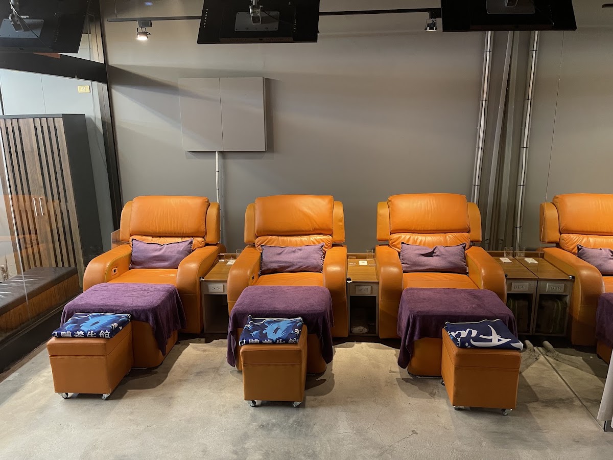 新北新店大坪林專業舒壓腳底全身油壓運動按摩｜奔FUN按摩館 店內環境照片 3