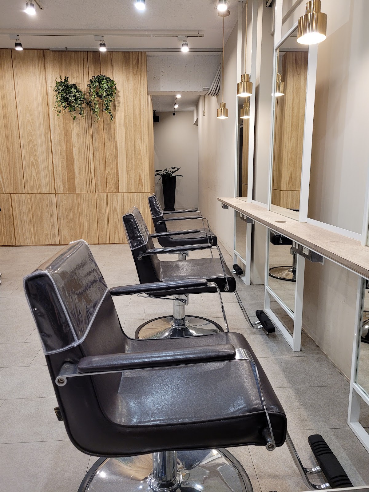 TIMELESS HAIR總店 店內環境照片 8