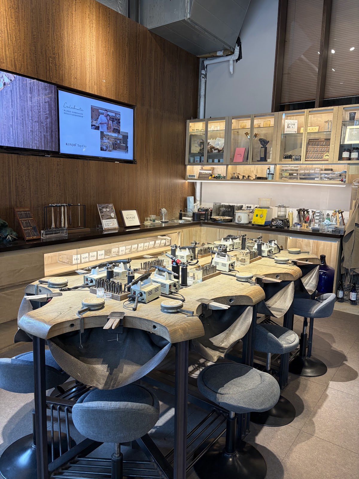 Kinjo草山金工-官邸總店 店內環境照片 2