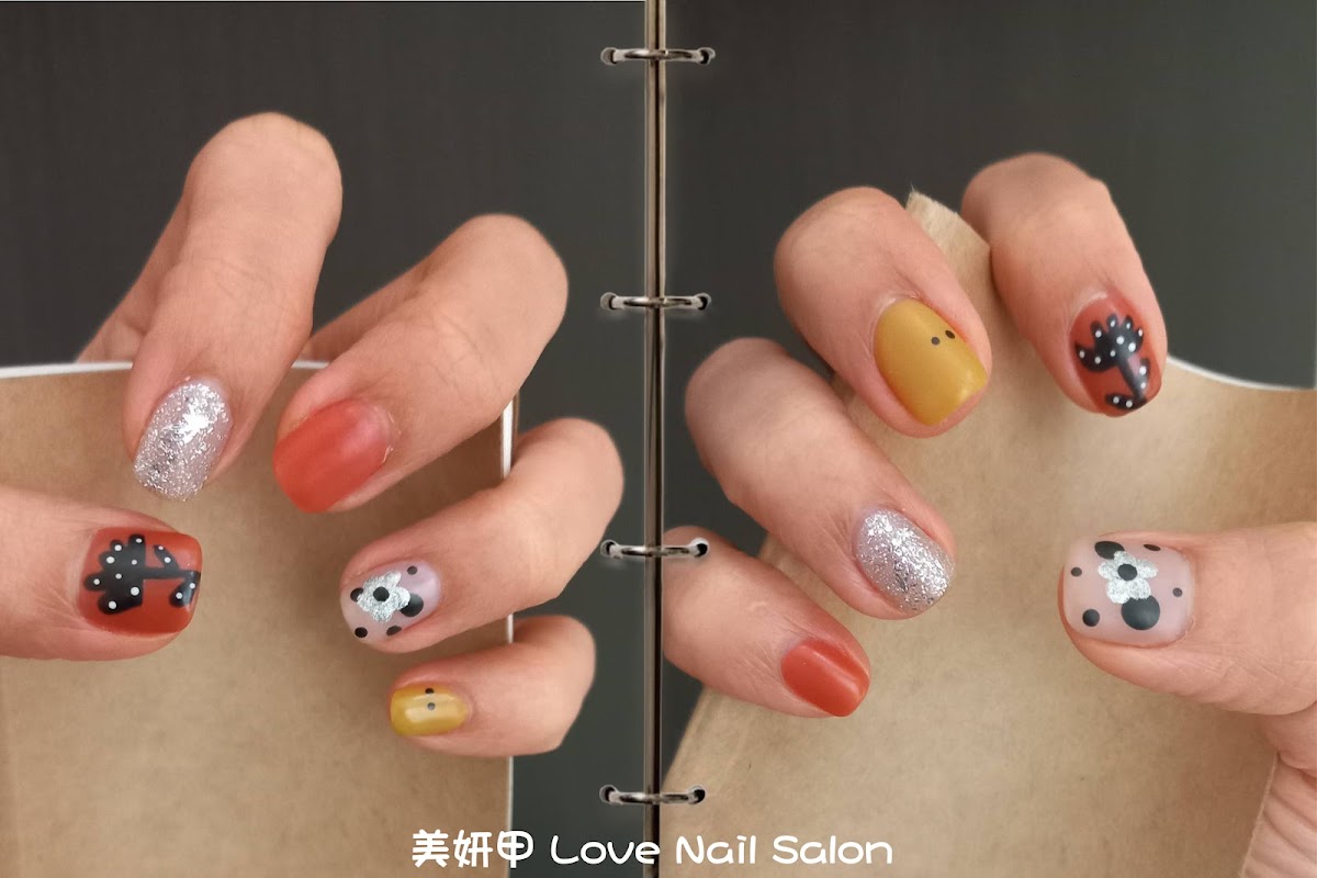 美妍甲Love nail salon美甲-醫院卸甲-美睫-紋繡 店內環境照片 3