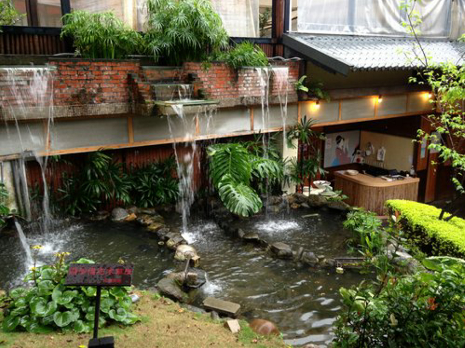 皇池溫泉御膳館(一館餐廳移至承德路七段一號，2.3館泡湯正常營業)(退票服務處2館) 店內環境照片 2