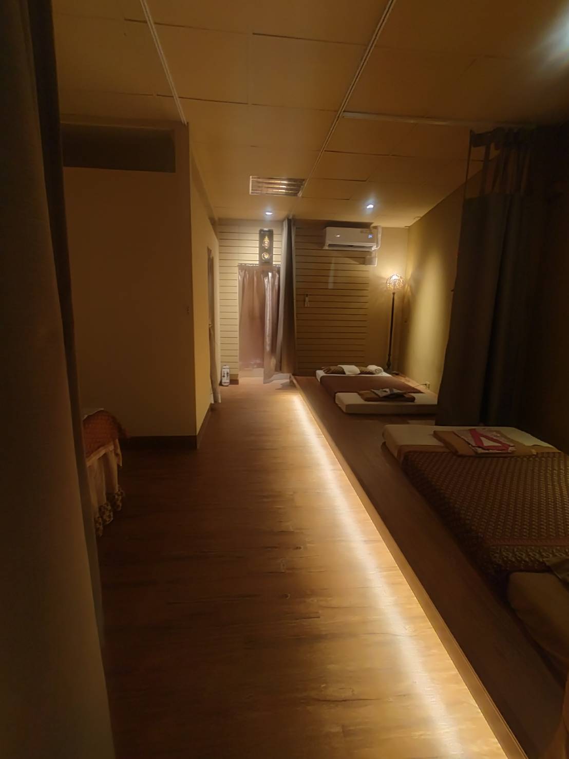 禾康泰式SPA l 南港按摩SPA l 泰式按摩SPA l 指壓 l 油壓 l 全身精油按摩 店內環境照片 3