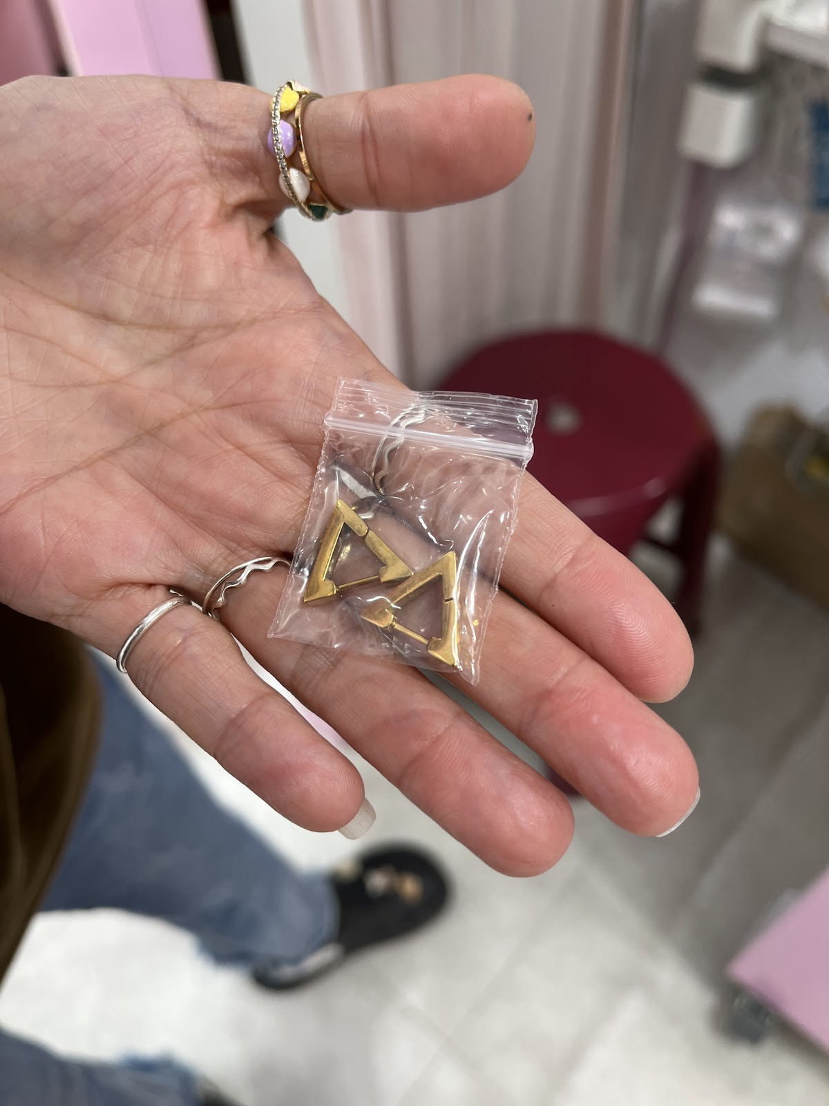 PiiNK DIAMOND 成都門市 (專業打洞：肚環、耳洞、各類特殊洞) 店內環境照片 3