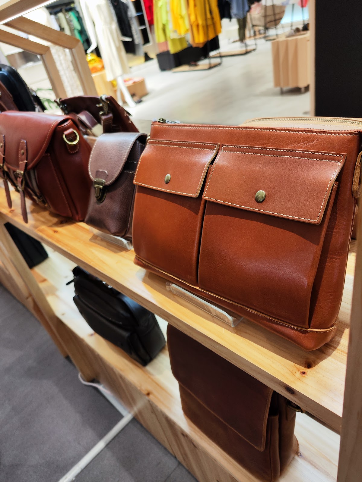 Colbie Leather 寇比手工皮件｜松菸誠品 (2F) 店內環境照片 5