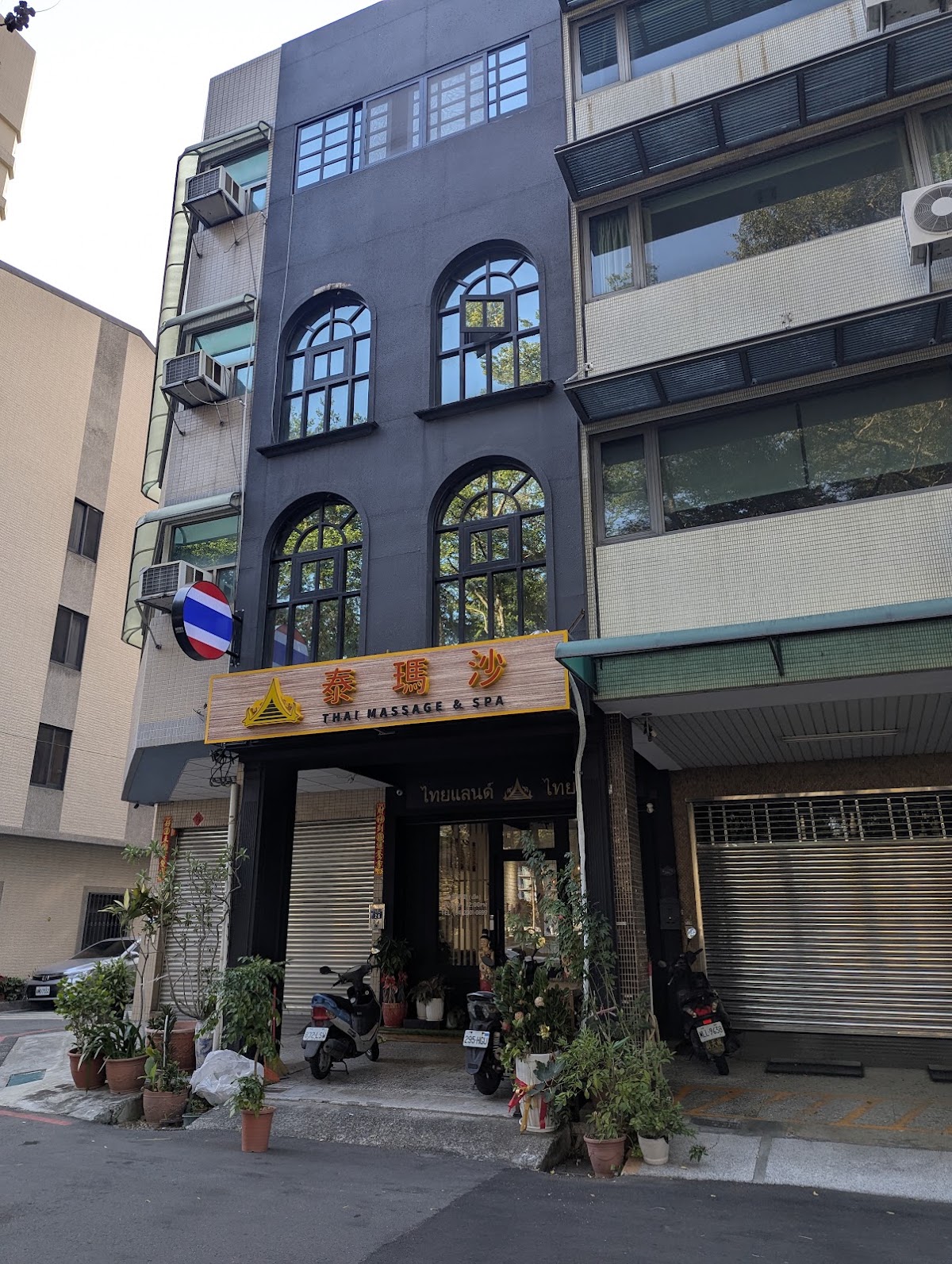 泰瑪沙-Thai Spa 泰式按摩-西區泰式按摩推薦|鬆筋按摩|全身指/油壓|平價按摩|專業舒壓按摩|肌肉放鬆|消除疲勞|精油按摩 店內環境照片 4
