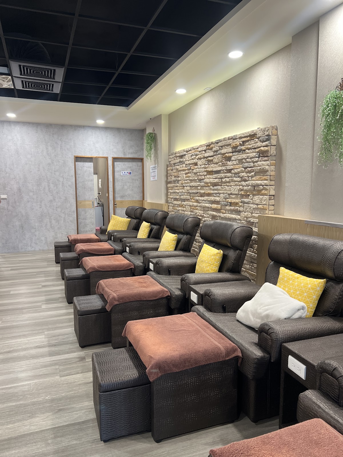 木瑪足體養生館中壢店-中壢全身推拿|經絡按摩|刮痧拔罐|修腳皮|油壓按摩|推薦腳底按摩|口碑養生會館|臉部撥筋 店內環境照片 3