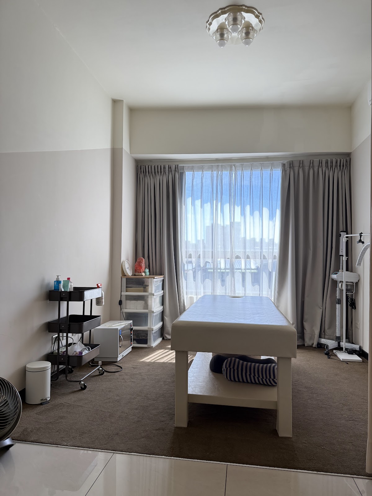 YU Lab Massage | 全身深層肌肉按摩/刮痧/孕婦按摩/頭部按摩/全臉spa 店內環境照片 2