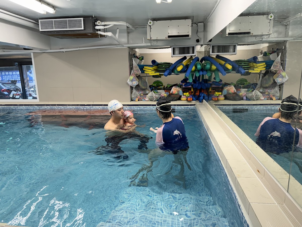 童趣悠游 - 嬰幼兒游泳、親子共游、正向教養 店內環境照片 2