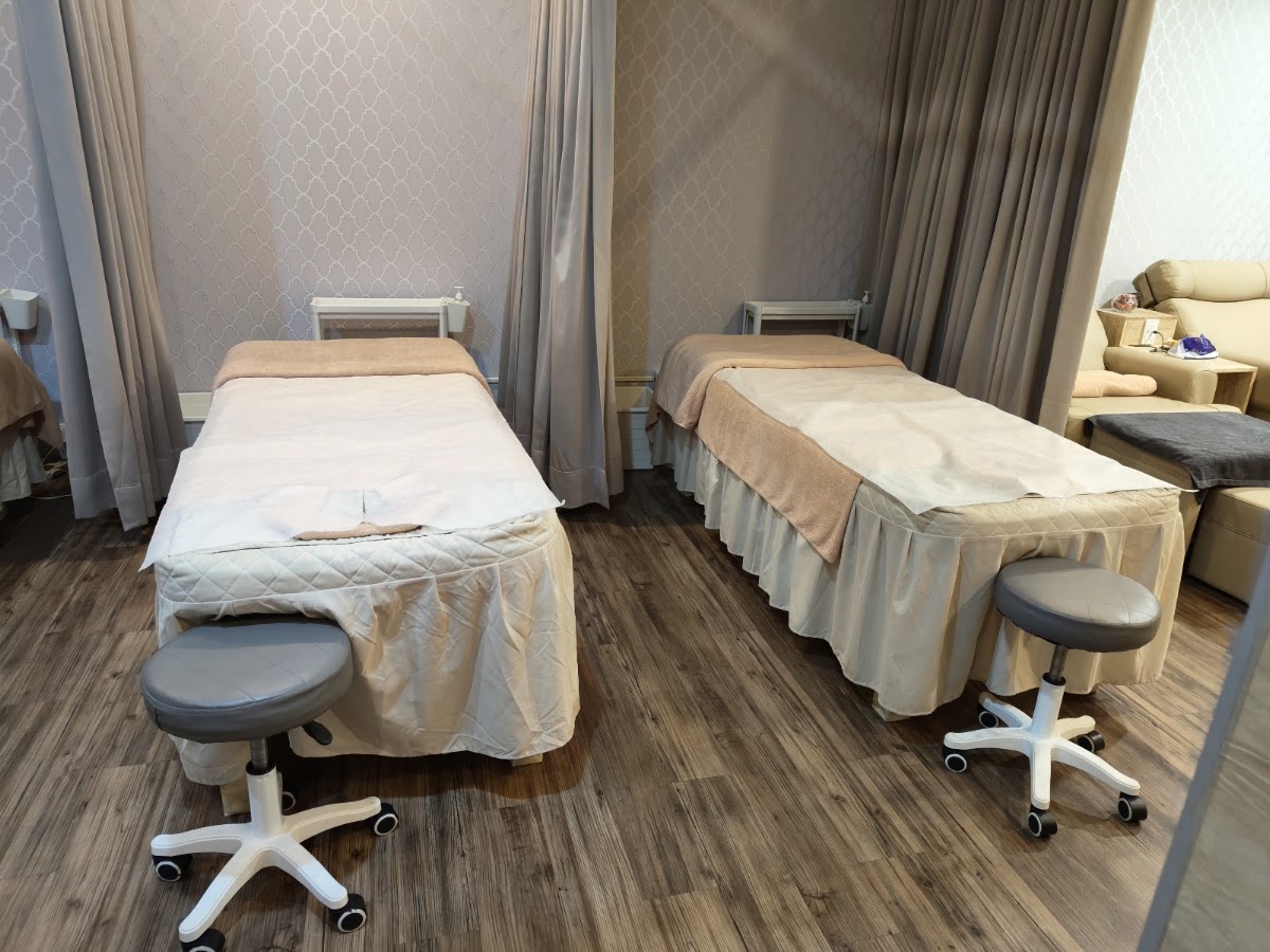 筑輕鬆養生會館（新北板橋指油壓按摩spa推薦／板橋腳底足部肩頸按摩／全身經絡按摩推拿／板橋刮痧拔罐修腳皮） 店內環境照片 5