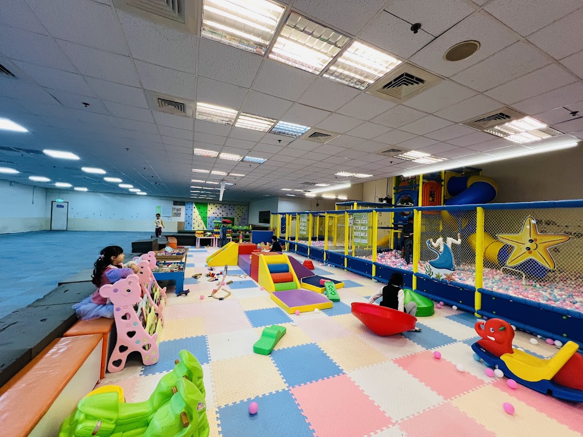 奧爾斯親子保齡球館 店內環境照片 2