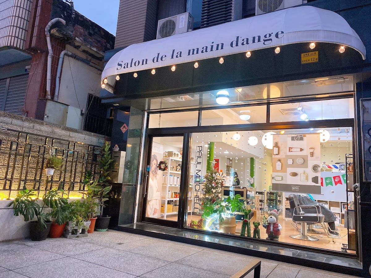 蔓朵.髮salon de la main d'ange（海線歐美手刷染推薦） 店內環境照片 6