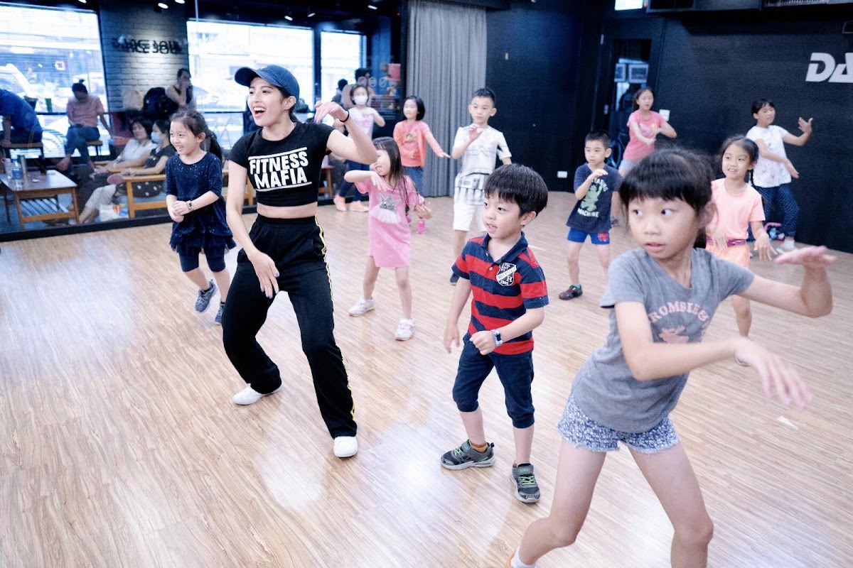 DANCE SOUL 舞魂. 舞蹈學校-靈動力肢體開發有限公司 店內環境照片 4