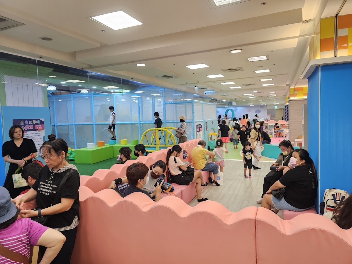 追風奇幻島-遠百中山店-花語森林 店內環境照片 5