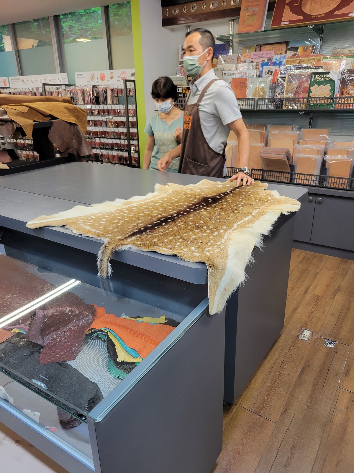頤坊皮藝台北門市 店內環境照片 4