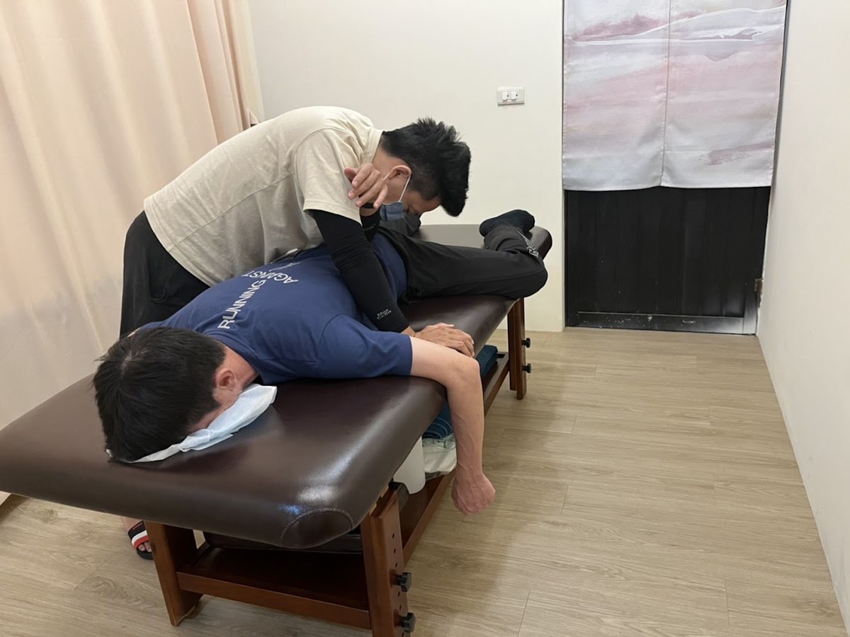 德威傳統整復推拿 店內環境照片 5