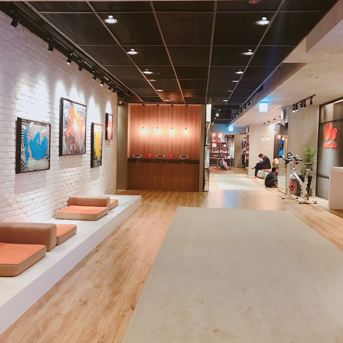 SPACE YOGA安和館 (明曜百貨 13F) 店內環境照片 5