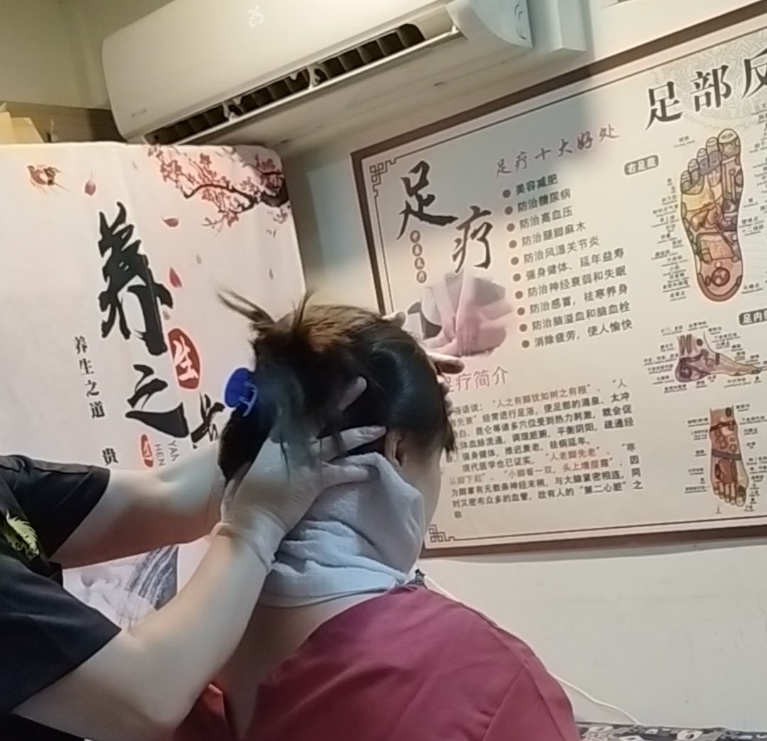 巷內養生全身推拿按摩工作坊/ 刮痧。拔罐。油壓。指壓。腳底按摩。古法采耳。舒壓采耳。（採預約制）ID：a60164a 店內環境照片 3