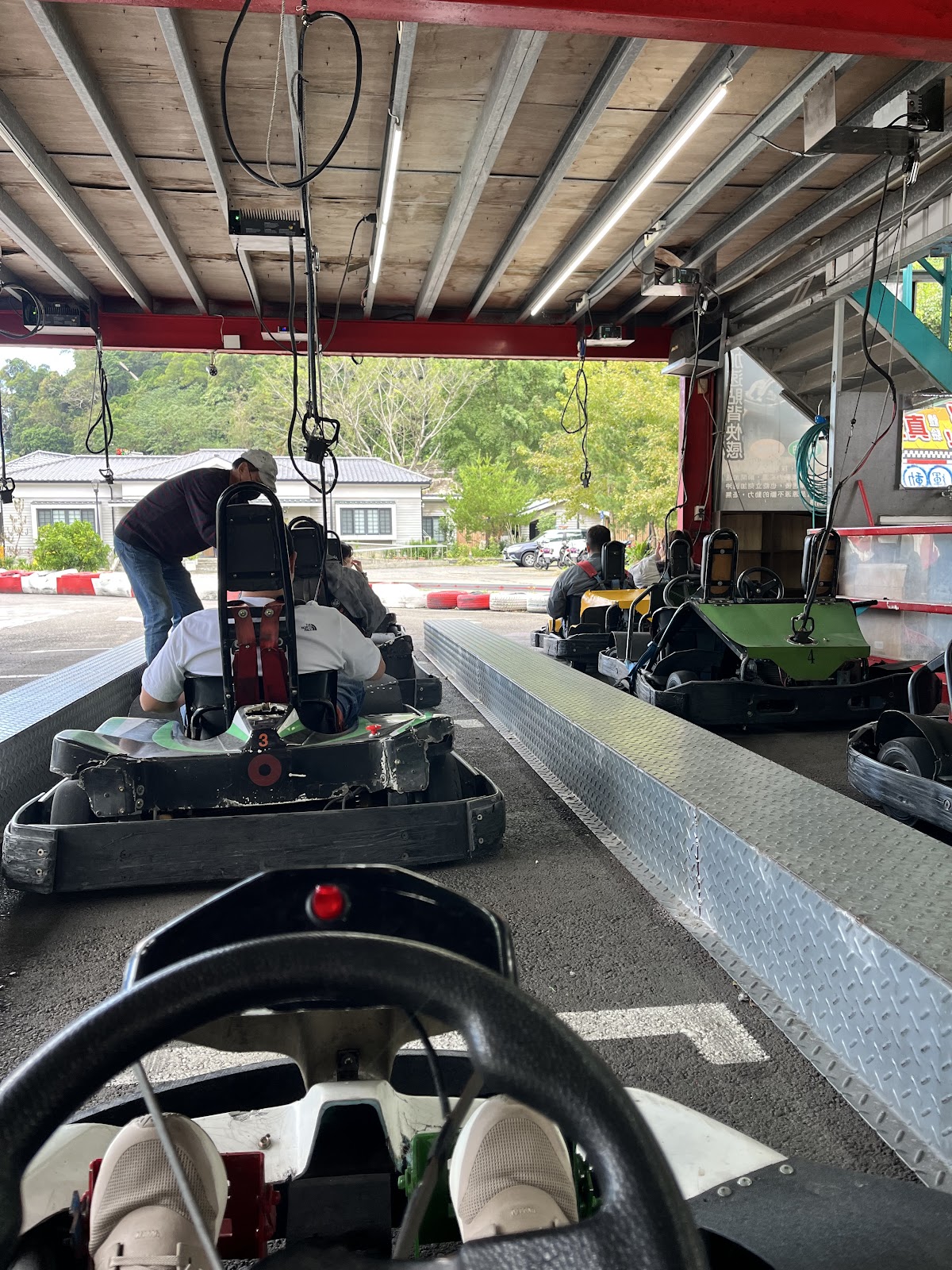 內灣極速飄移賽車場 店內環境照片 5