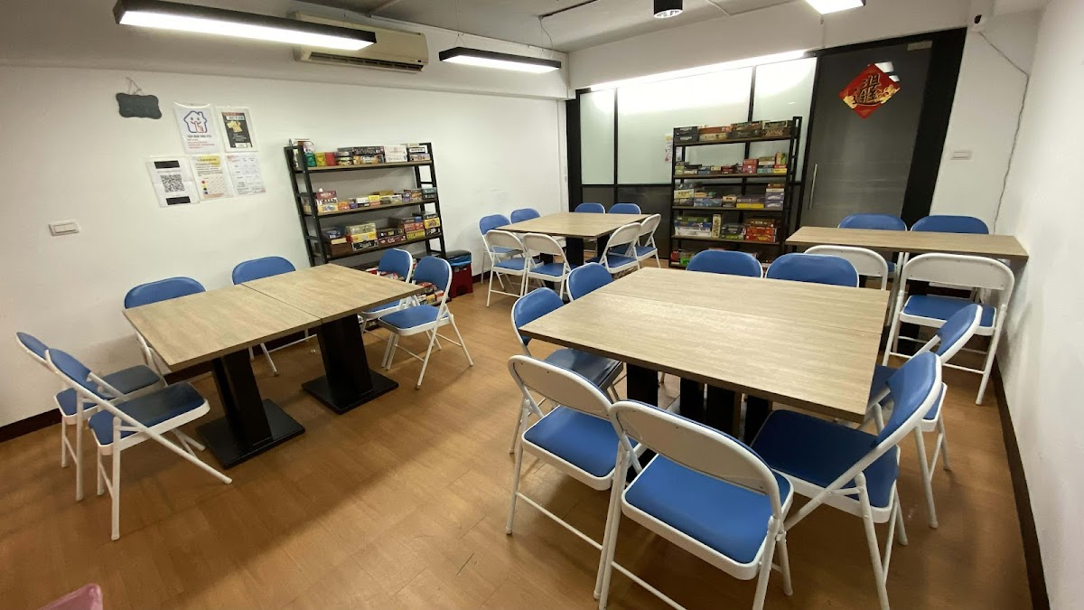 桌友之地：西門店 （台北西門桌遊店、24小時營業、桌遊玩樂、租借遊戲、包場派對）*文化幣適用 店內環境照片 2