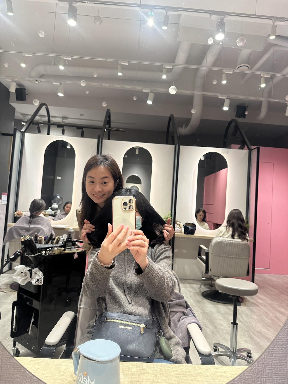 Meta hair salon 后-台北南港剪髮/燙髮/染髮/護髮/漂髮 美髮沙龍髮廊 頭皮護理 特殊色/挑染/補染/手刷染 韓式造型燙染/波浪燙/縮毛矯正 AI頭皮檢測/養護/護理/SPA 2026髮型設計師推薦 人氣預約推薦 PTT Dcard 店內環境照片 5