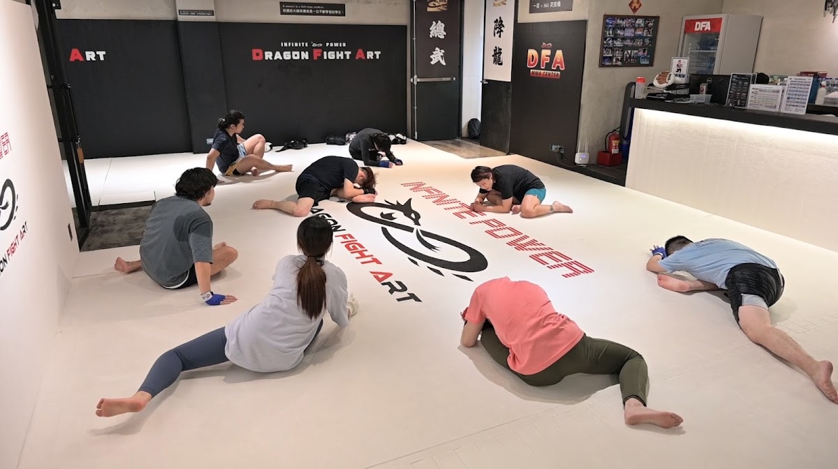 DFA降龍總武MMA中心-台北(泰拳|mma|拳擊|角力|巴西柔術|兒童武術體適能) 店內環境照片 4
