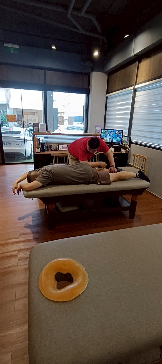 撥筋堂 台中市政店 店內環境照片 4