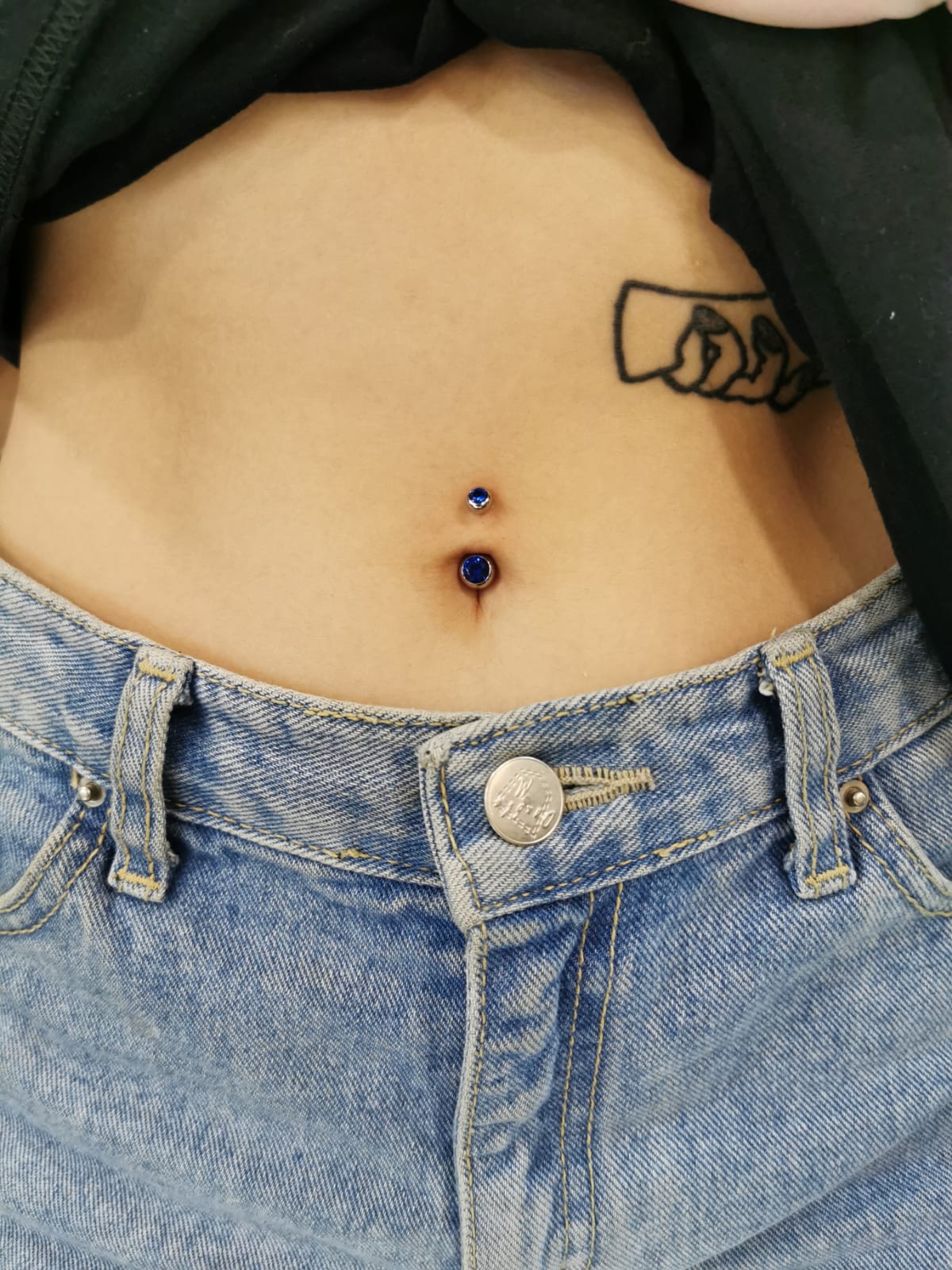 Andy's Piercing Shop Andy穿耳洞銀飾專門店 店內環境照片 4