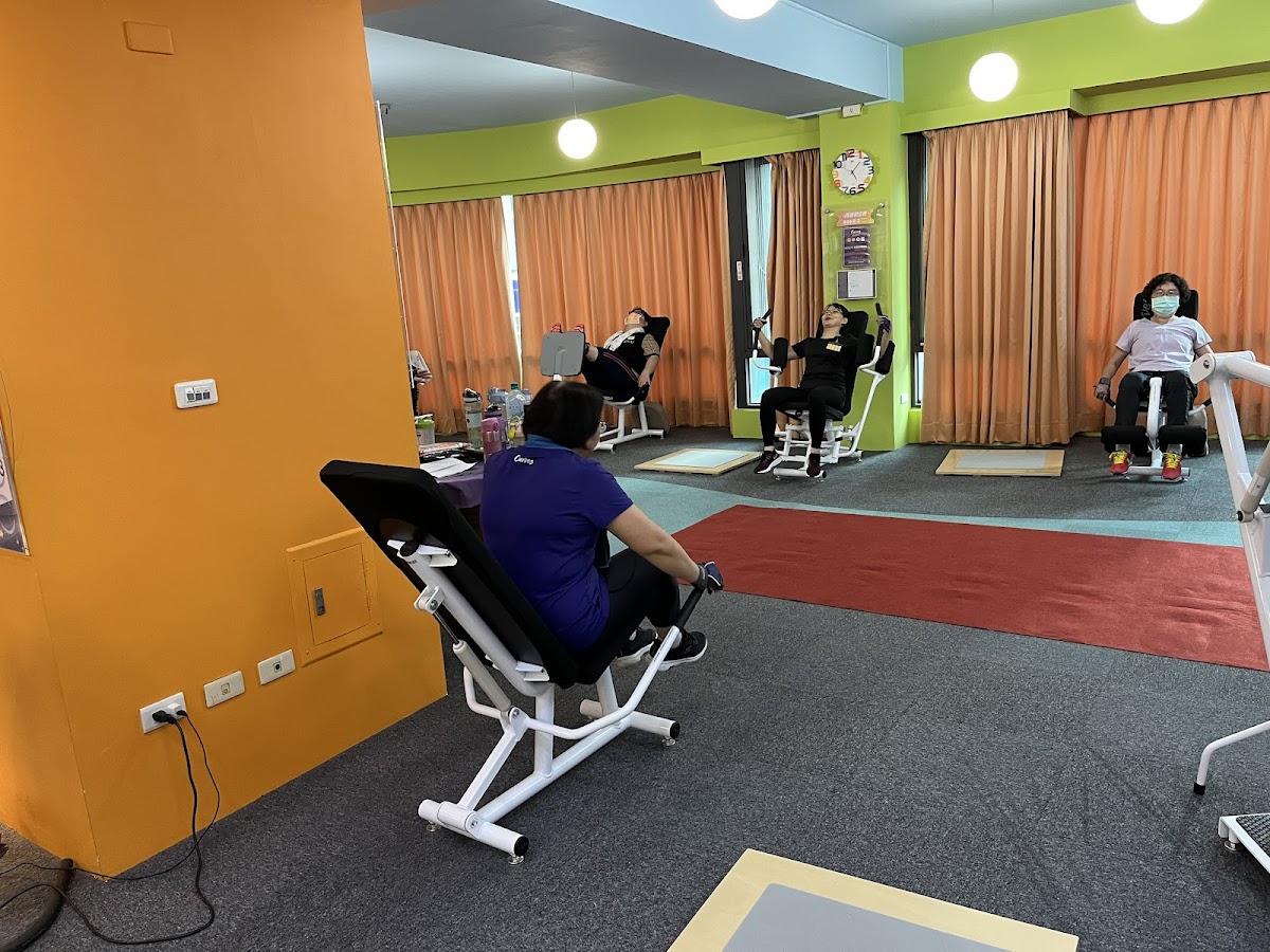 Curves女性專用30分鐘環狀運動-前鎮瑞隆店 店內環境照片 3