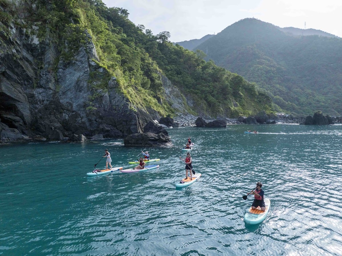 海島舟記・東澳烏岩角獨木舟快艇戒護、粉鳥林SUP立槳.單眼攝影空拍、獨木舟輕體驗浮潛 店內環境照片 4