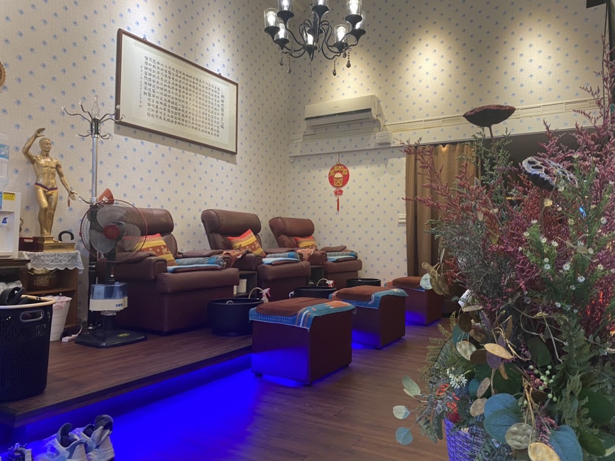 知足SPA泰式養生館-人氣必按全身按摩 正宗經絡指油壓 紓壓傳統整復推拿 運動按摩 (推薦專業) 店內環境照片 5