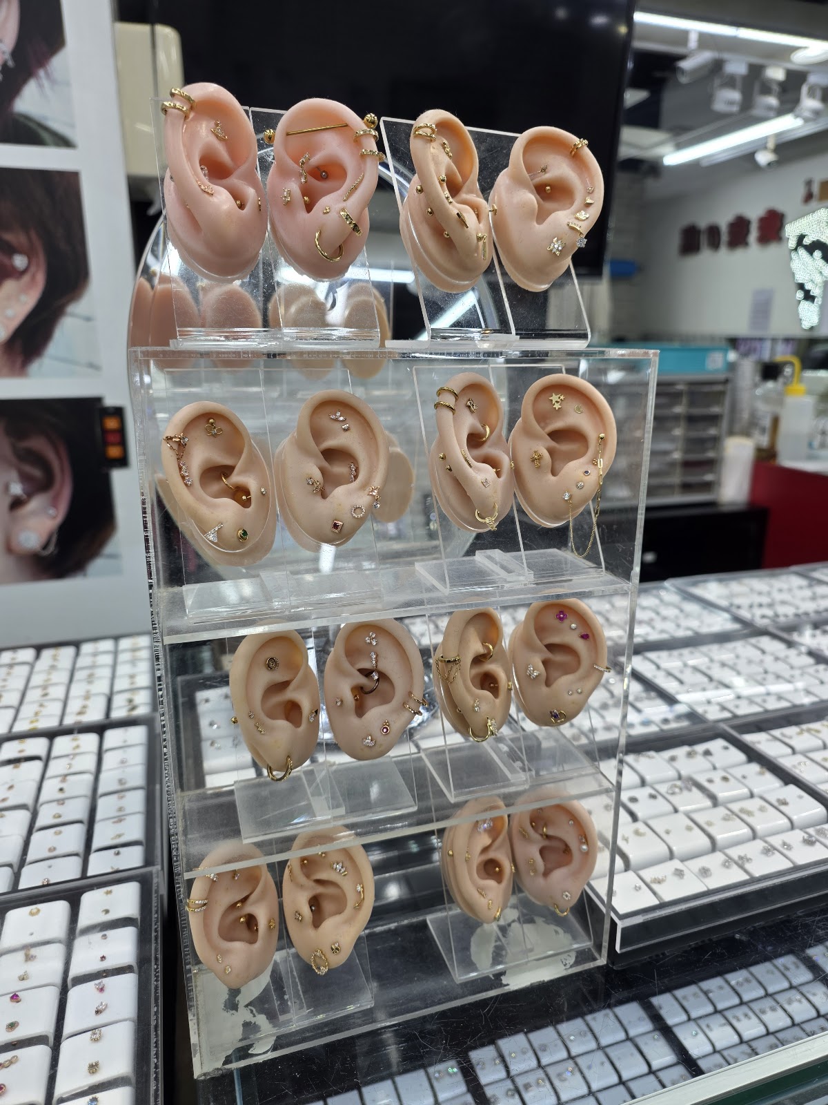 秀秀的店 - 專業穿洞店 店內環境照片 2