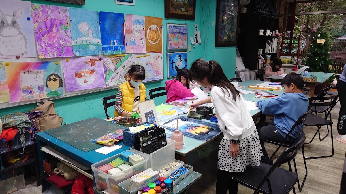 藍色美術畫室 Shades of Blue Art Studio/ 卓氏藝術 Draw's Art 店內環境照片 3