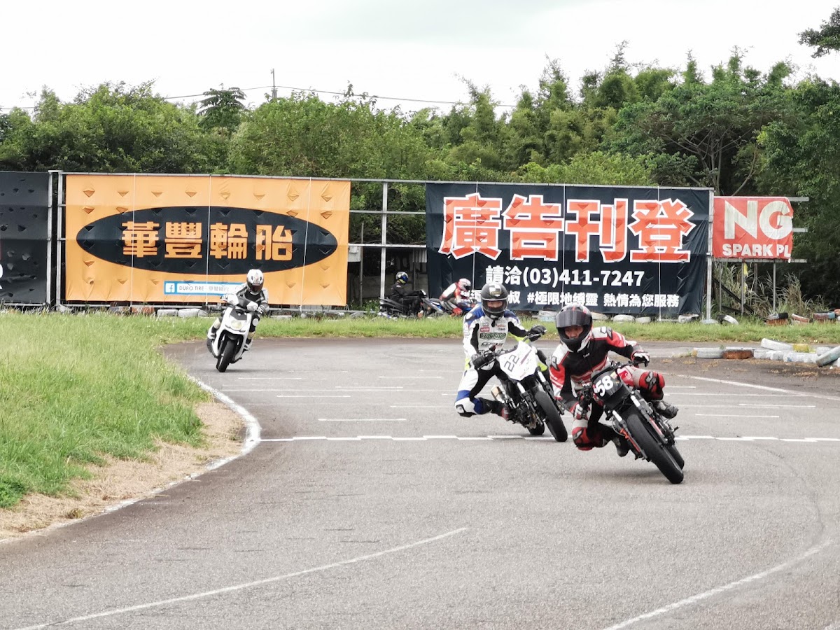 極限賽車場 店內環境照片 5