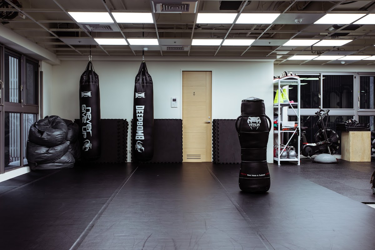 BMF動空間-MMA/體適能《專業訓練培訓》信義區減重塑身｜運動團體課｜私人教練課｜兒童班 店內環境照片 2