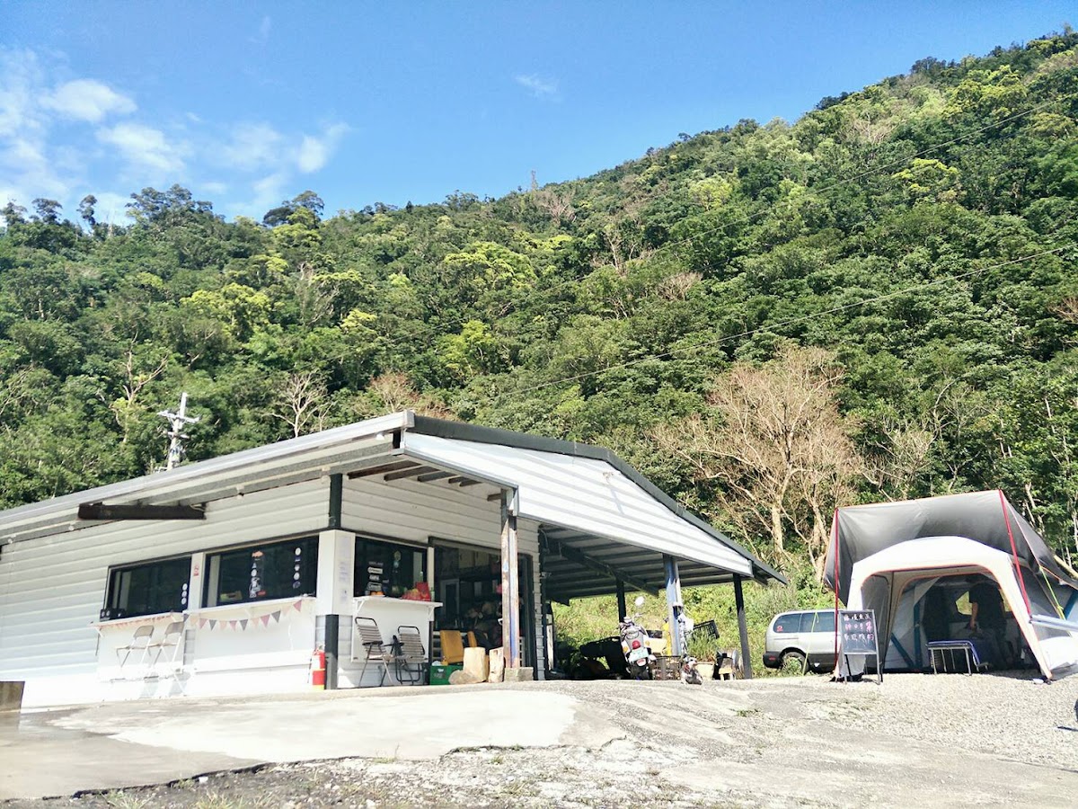 露境東岳探險渡假營地 店家封面照片