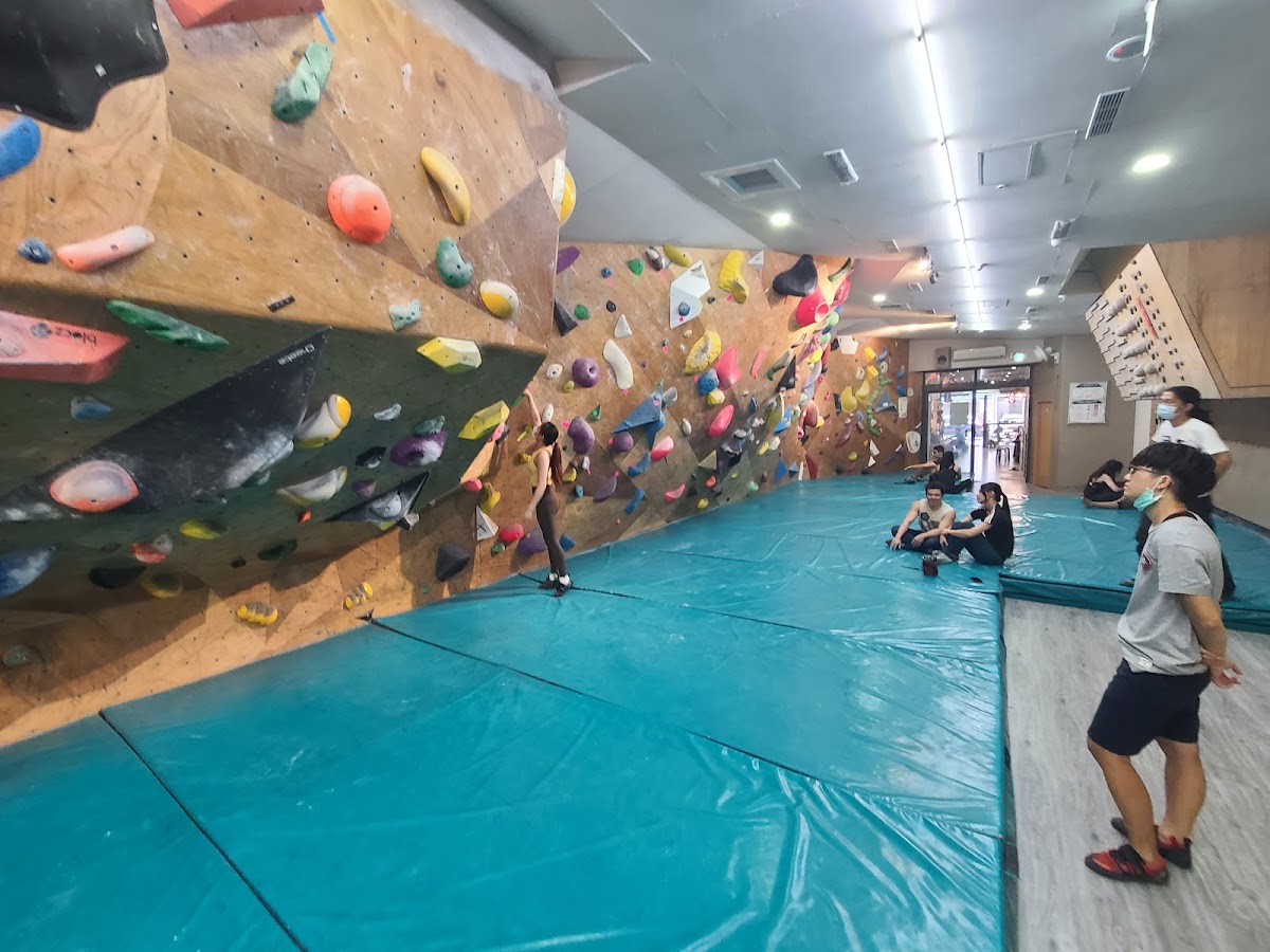 原岩攀岩館-萬華店 T-UP Climbing Gym-Wanhua 店內環境照片 4