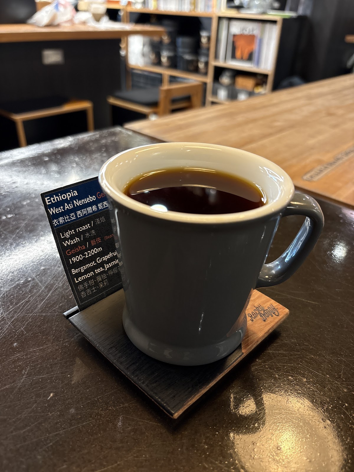 RockyDoggy Coffee Store/咬滾狗狗咖啡館 店內環境照片 4