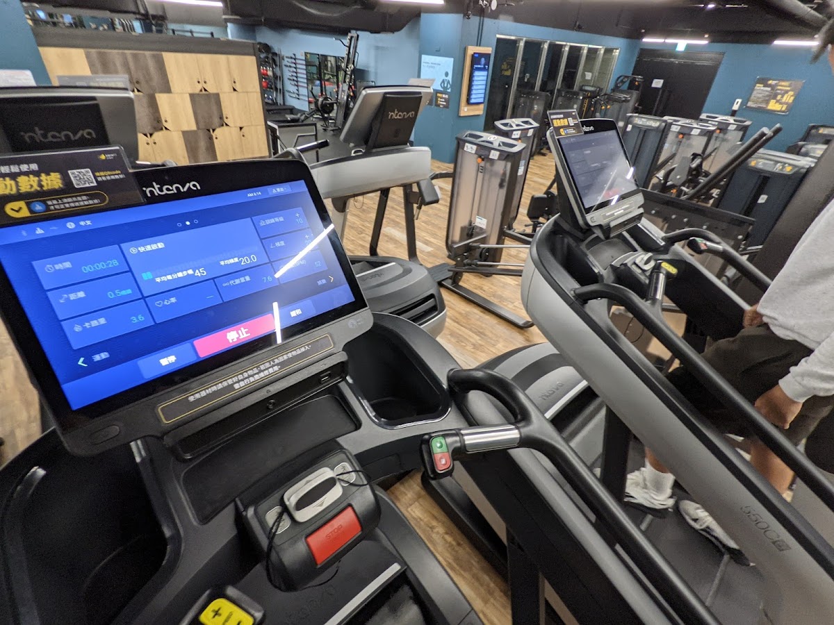 Hypercore Fitness 超核心健身中心 台北信義松仁館 店內環境照片 5
